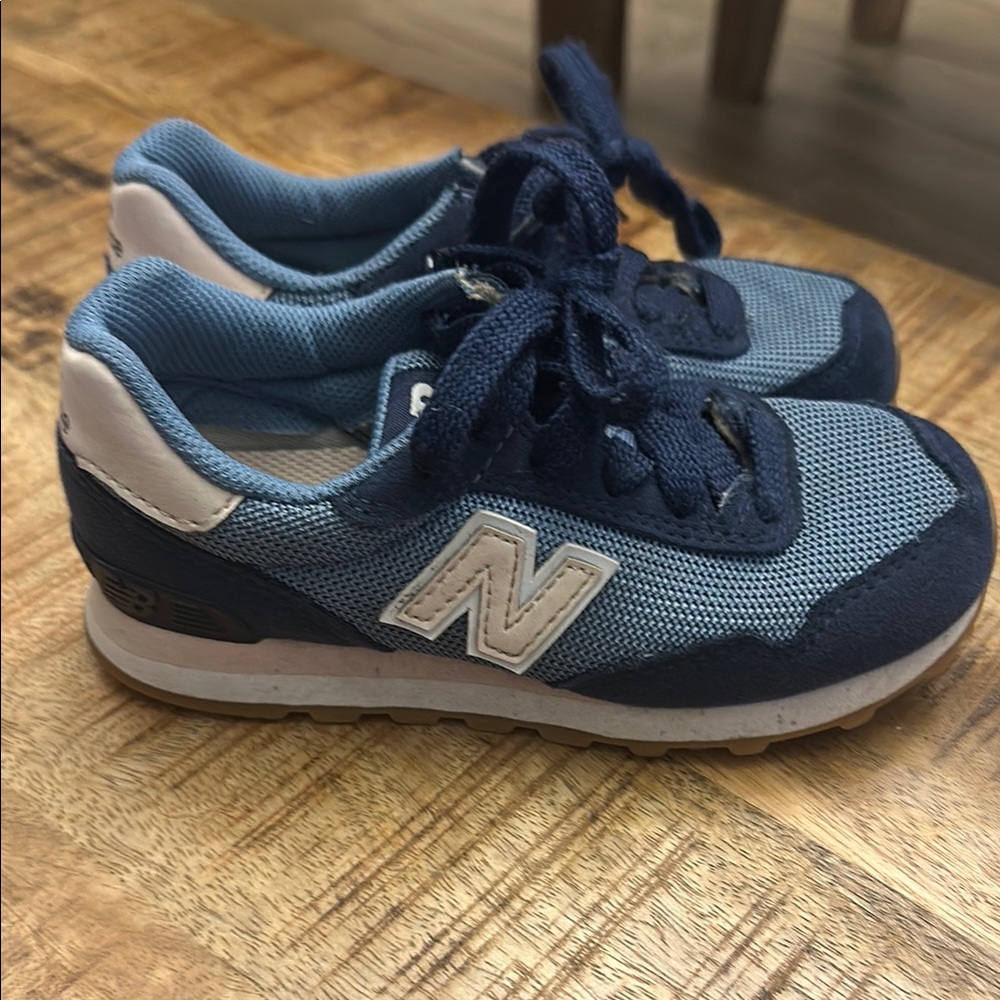 New Balance Blue and Pink Sneakers Sporty Design